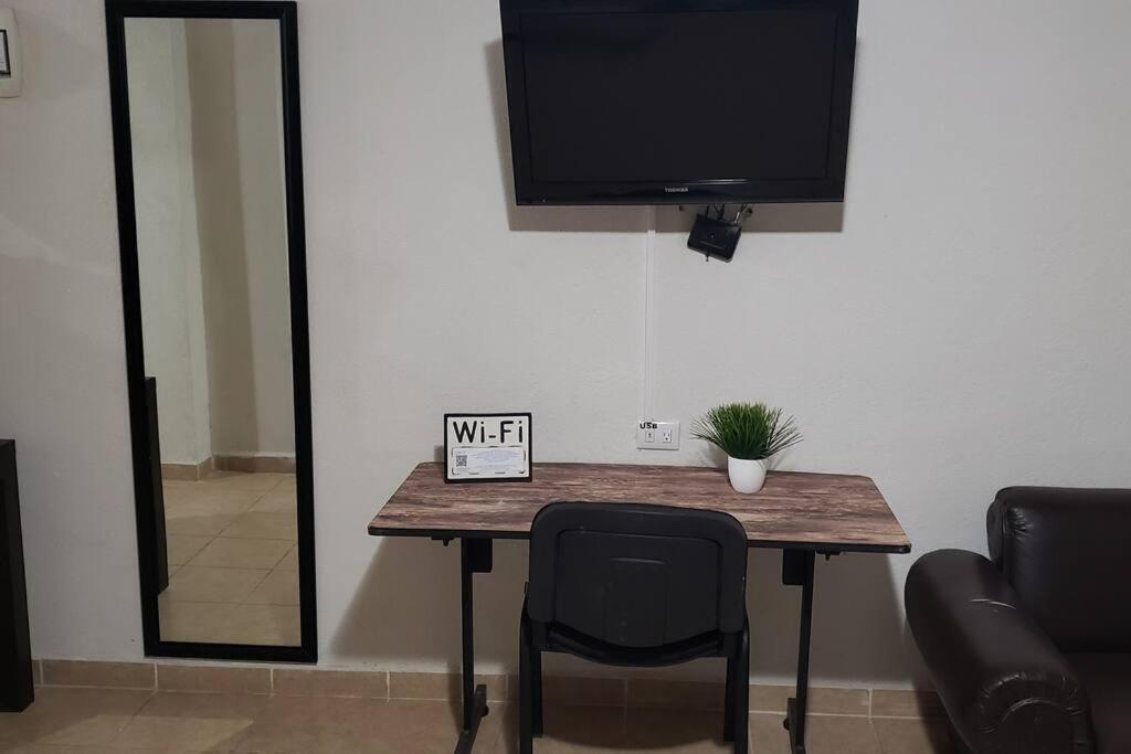 Departamento Comodo Centrico Tv Ac Wifi Cocina Parking, Letra C Ciudad Valles Exterior photo